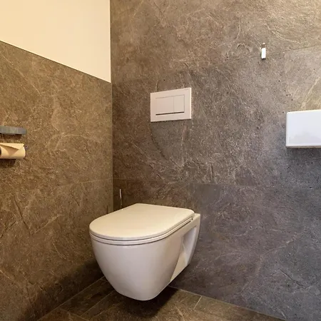 Appmont Apartman *